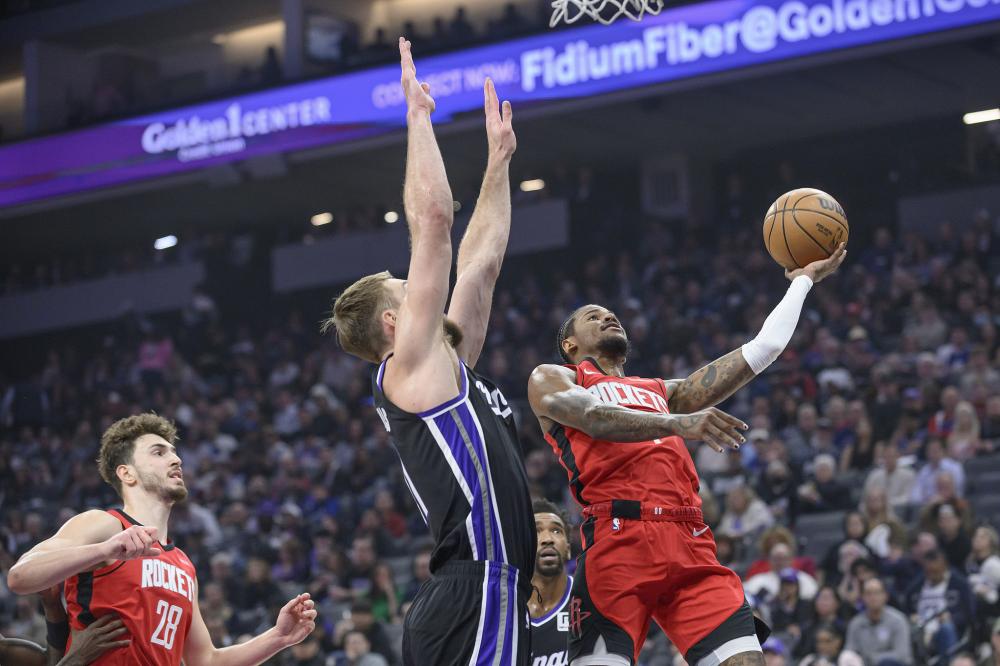 首战的表现 首战的表现