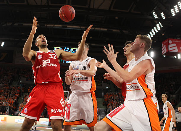 帽与协防补 帽与协防补